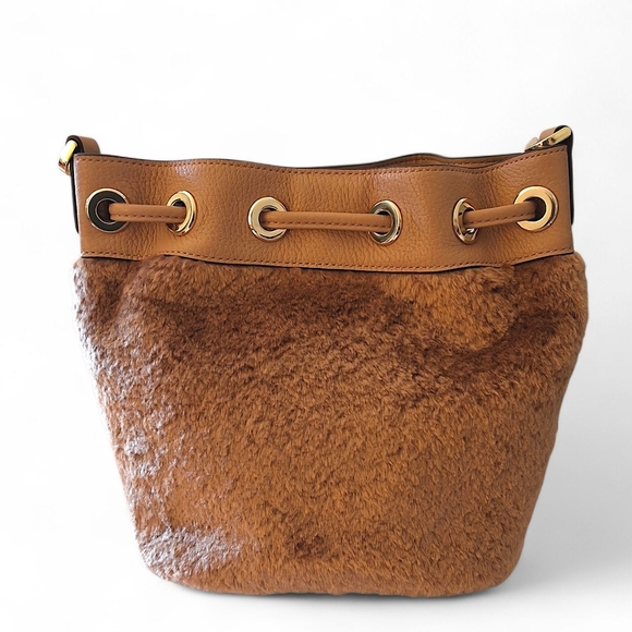 Kate Spade Rosie Mini Bucket Bag Faux Fur Light Fawn Tan Crossbody NWT - Picture 3 of 14